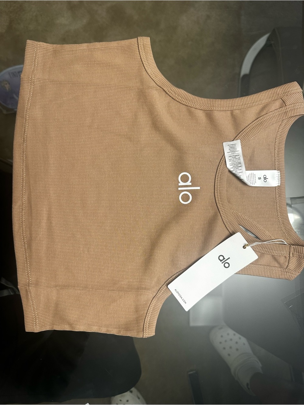 ALO Yoga Ribbed Crop Tank — Camel/Tan